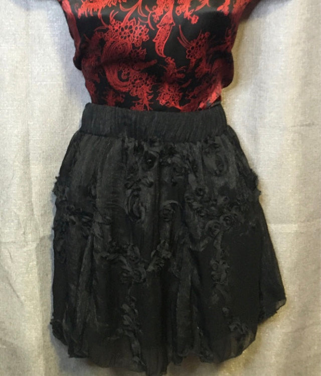 BLACK ROSEY SKIRT by Hannah Naomi