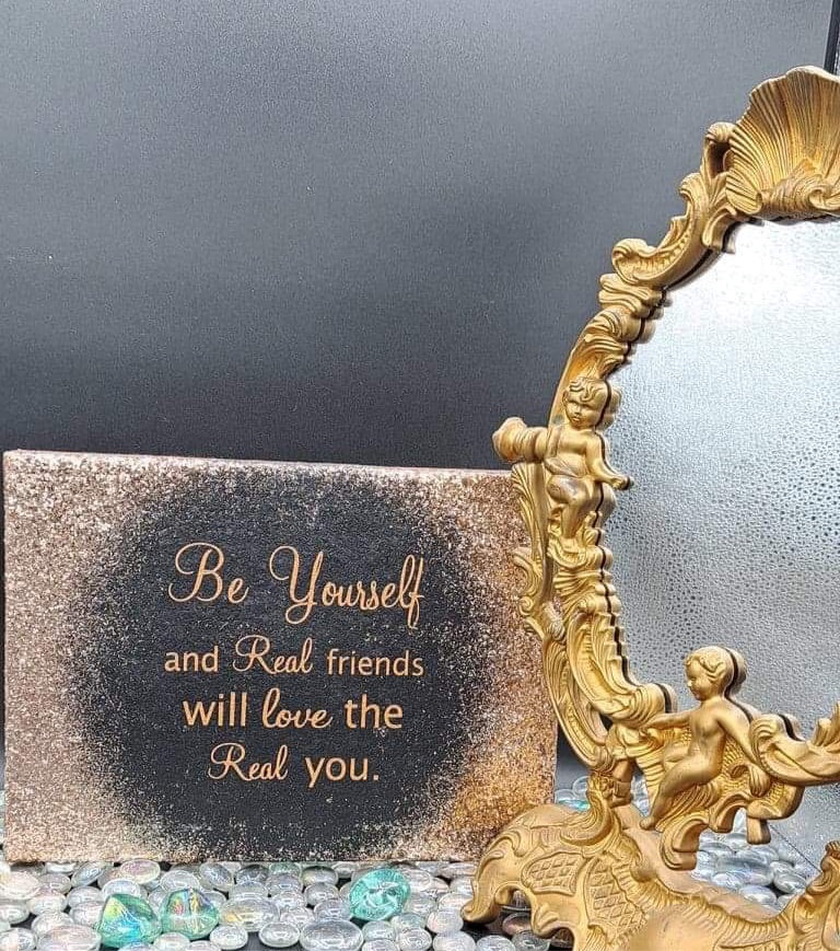 BE YOURSELF GIFT 8 x 11