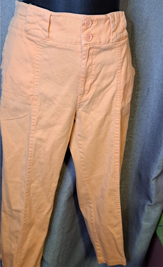 Summer Camp Cargo Capris by QUIZZ New York